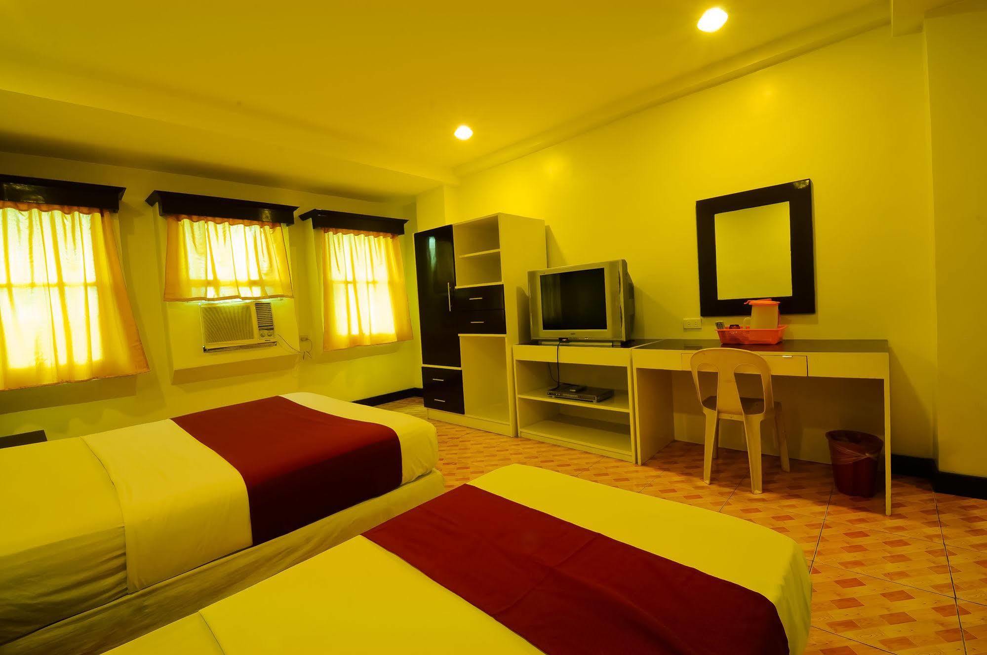 Ong Bun Pension House Iloilo Esterno foto