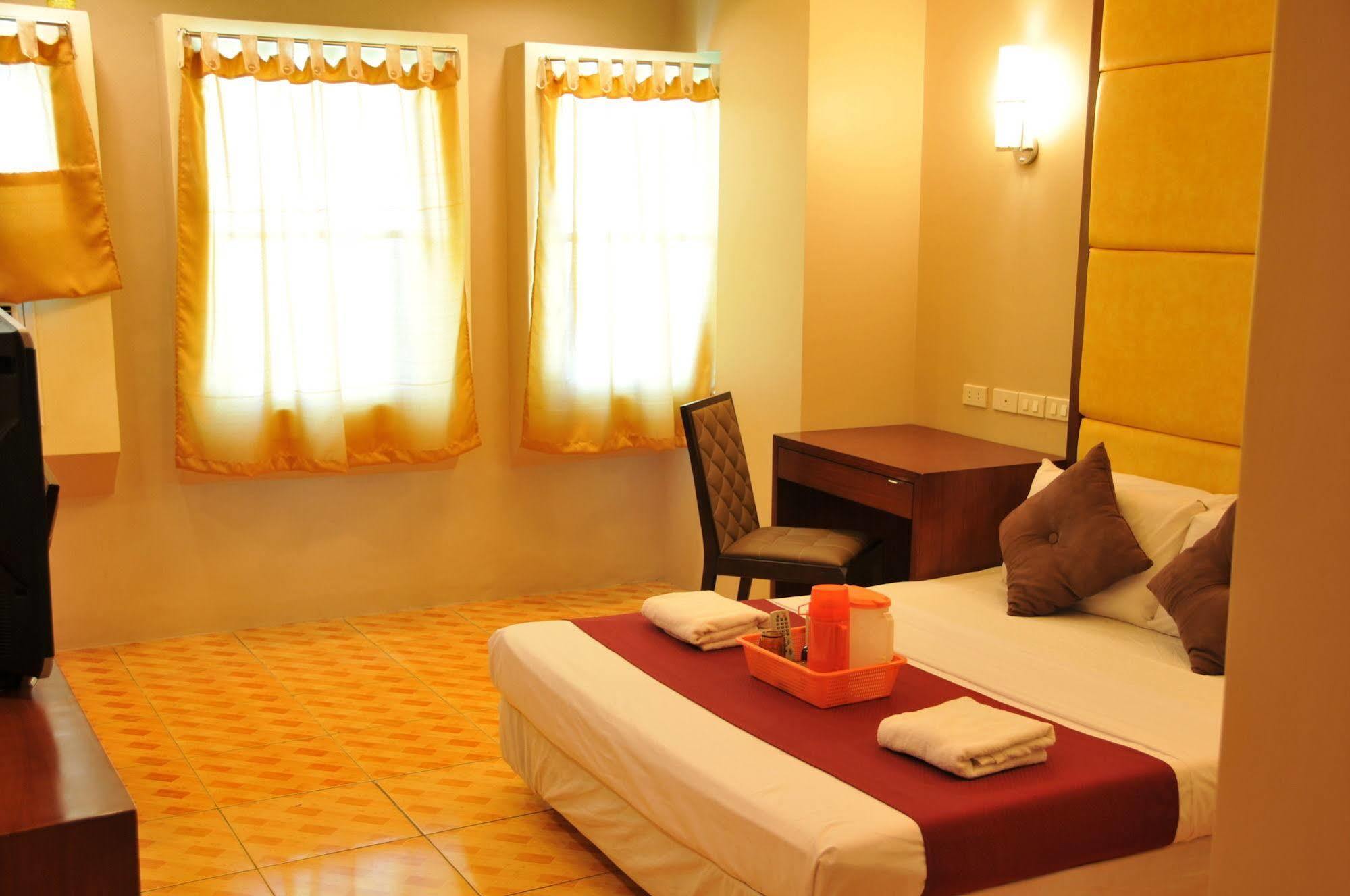 Ong Bun Pension House Iloilo Esterno foto