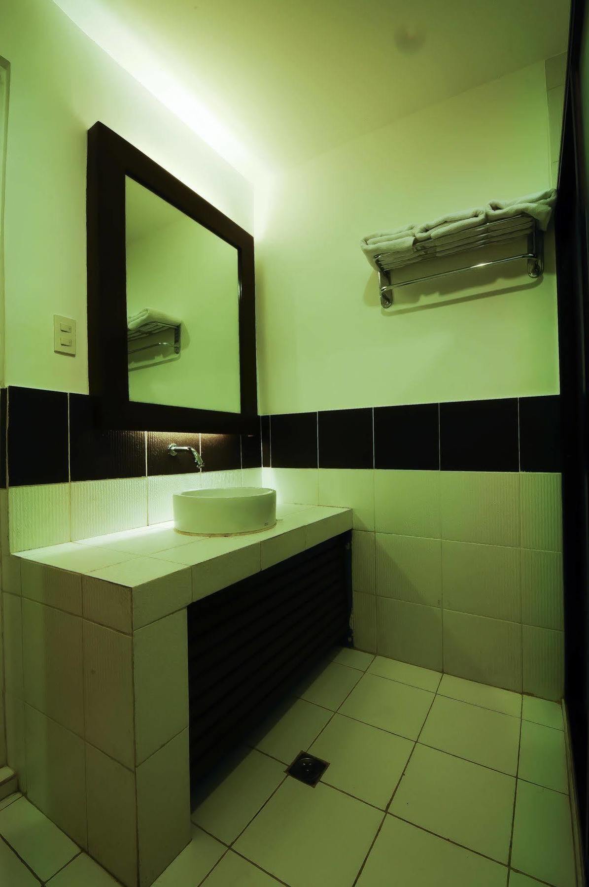 Ong Bun Pension House Iloilo Esterno foto